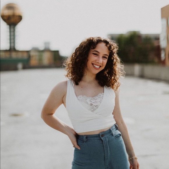 Hey there! I’m Marisa—a Posh Ambassador - Picture 2 of 3